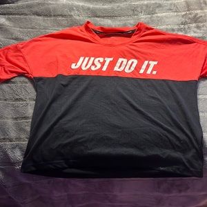 Very light and breathable material. Size small.